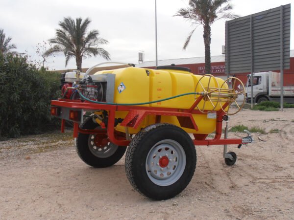 Trailed Sprayers for Off-Road Car